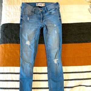 Hollister Super Skinny Jeans